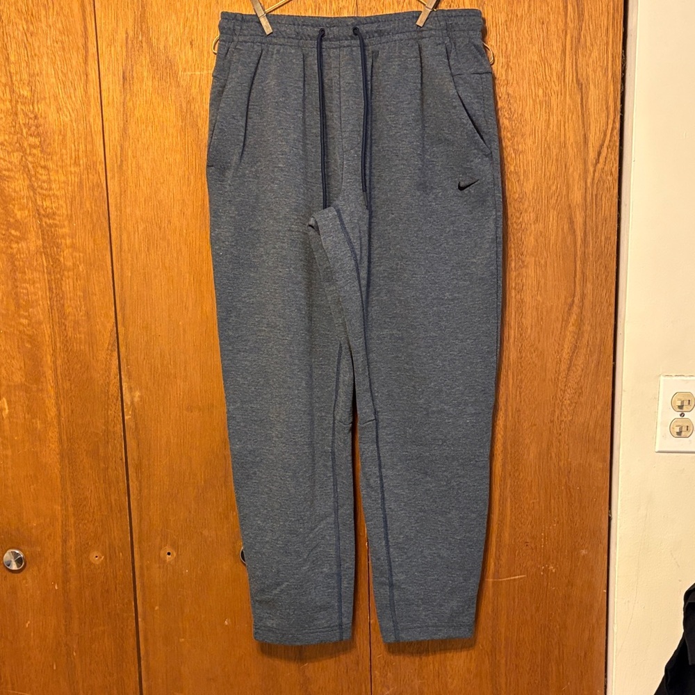 Nike Men's Grey Heather Joggers